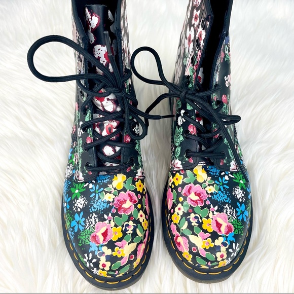 SOLD OUT Dr Martens 1460 Pascal Floral Mash Up Lace Up Black Combat Boots Sz 9 - Picture 10 of 13